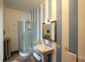 Suite Deluxe, 1 chambre, salle de bains attenante | Salle de bain