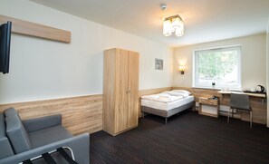 Enkeltrom | Skrivebord, lydisolert, wi-fi (inkludert) og sengetøy