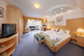 Minibar, in-room safe, desk, blackout curtains
