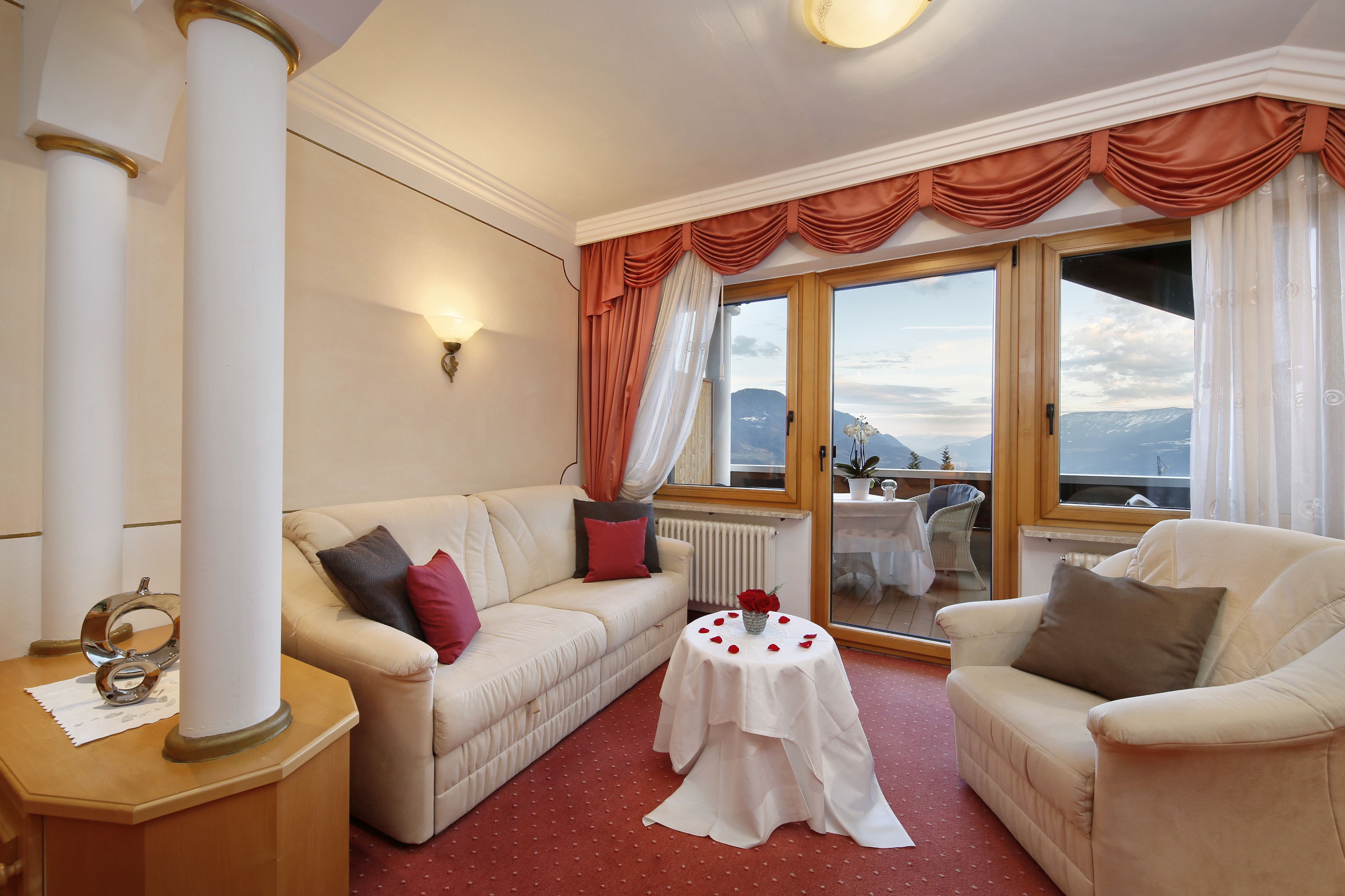 minibar, in-room safe, desk, blackout curtains