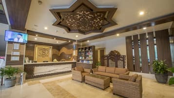 Quầy tiếp tân