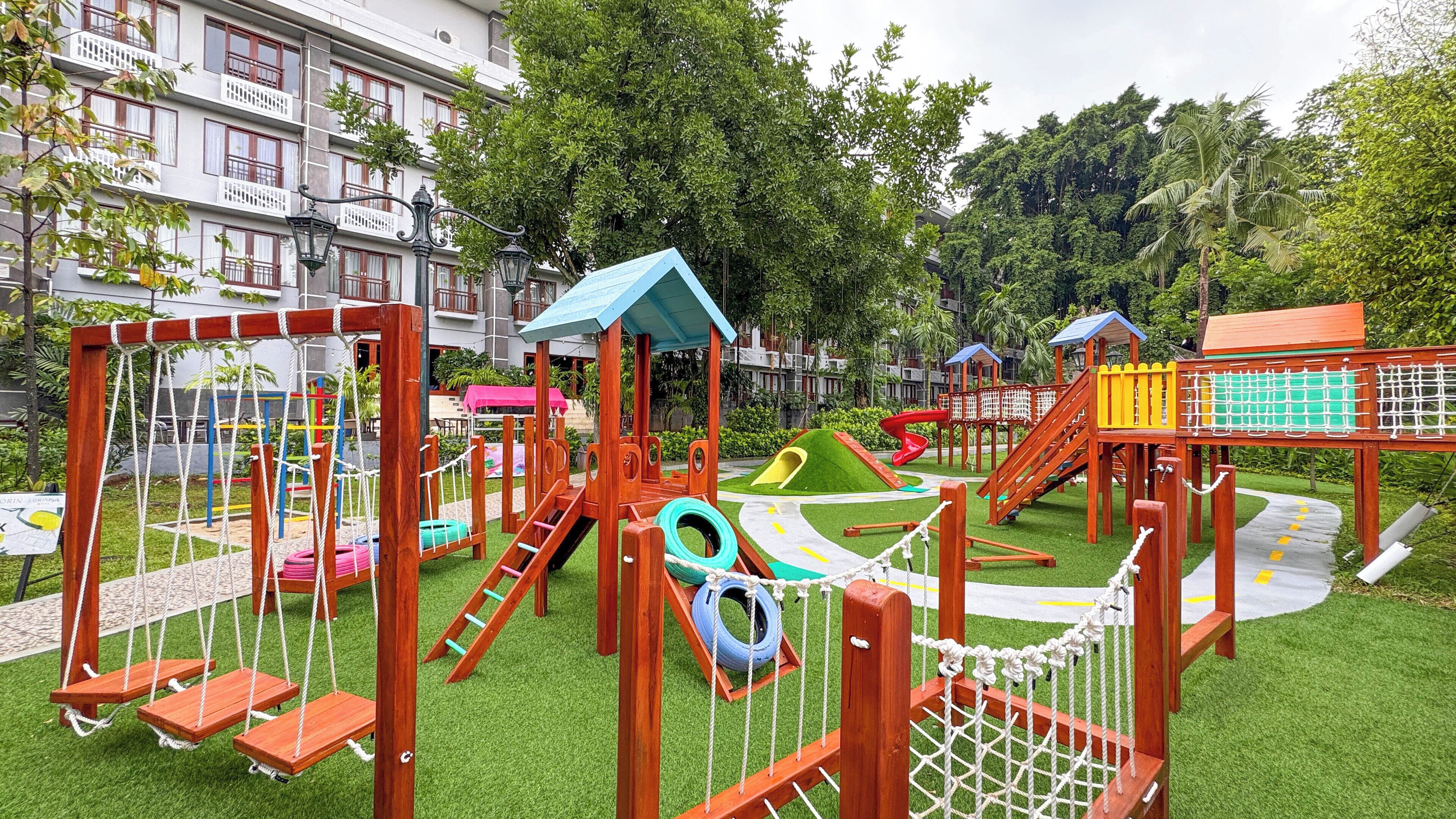 children’s play area – outdoor