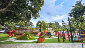 Children’s play area – outdoor