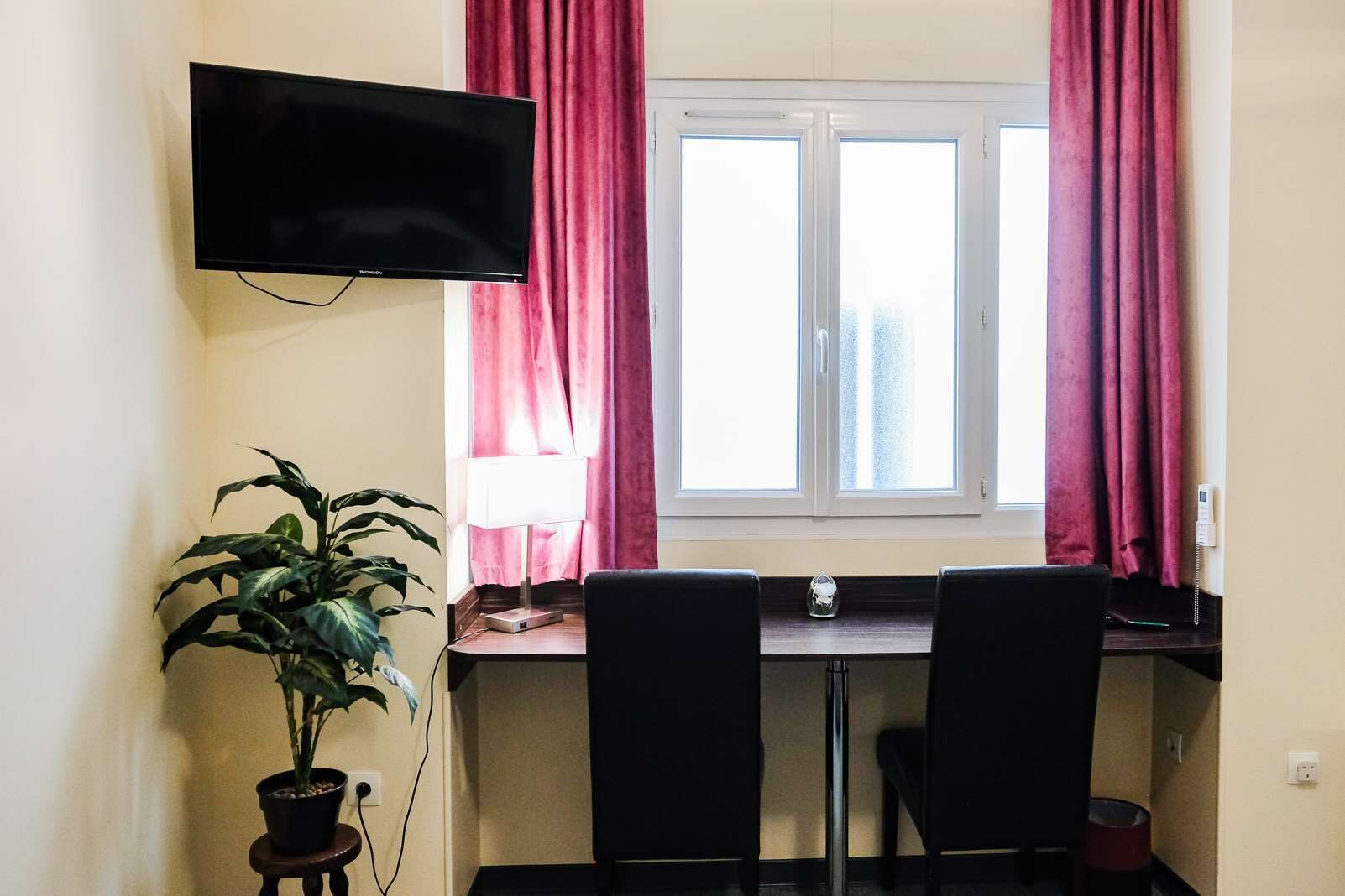 1 bedroom, in-room safe, desk, iron/ironing board