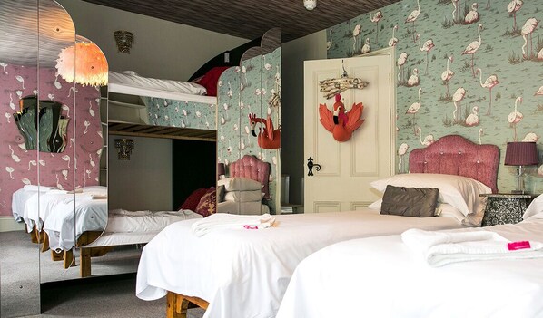 1 habitación, ropa de cama de alta calidad y decoración personalizada 
