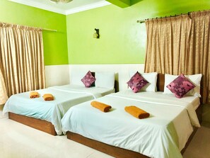 ห้องแฟมิลี่, 2 ห้องนอน (with A/C) | ตู้นิรภัยในห้องพัก, Wi-Fi ฟรี