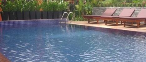 Outdoor pool, pool loungers