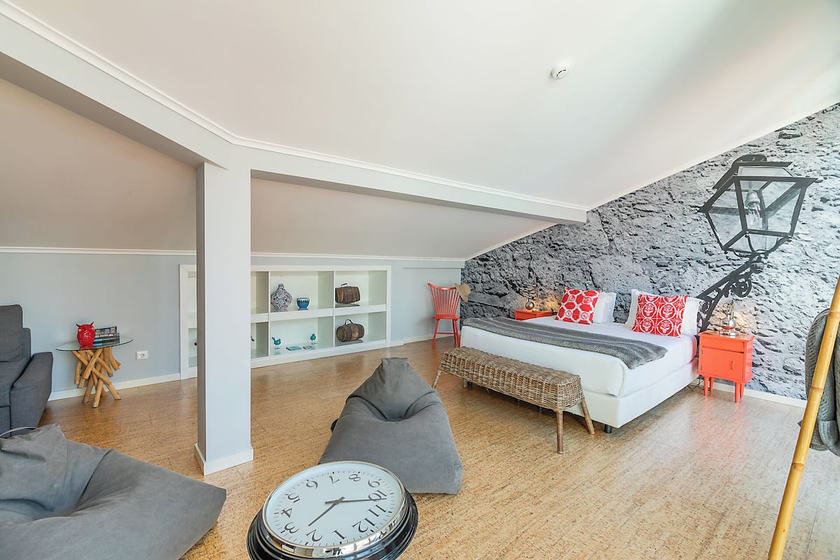 Family Suite, City View | In-room safe, blackout curtains, soundproofing