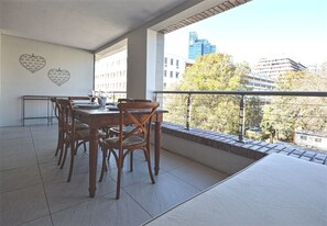 Departamento, 2 habitaciones (Rockwell) | Balcón