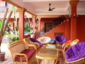 Breakfast, lunch, dinner served; local cuisine  - Jasmine Family Hostel (Siem Reap)