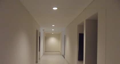 L Bajo Hotel