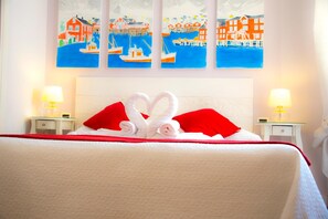 Premium bedding, free minibar, in-room safe, desk - Casa Martini (Rome)