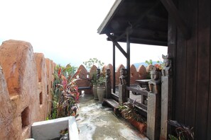 디럭스 더블룸, 발코니, 바다 전망 | 발코니