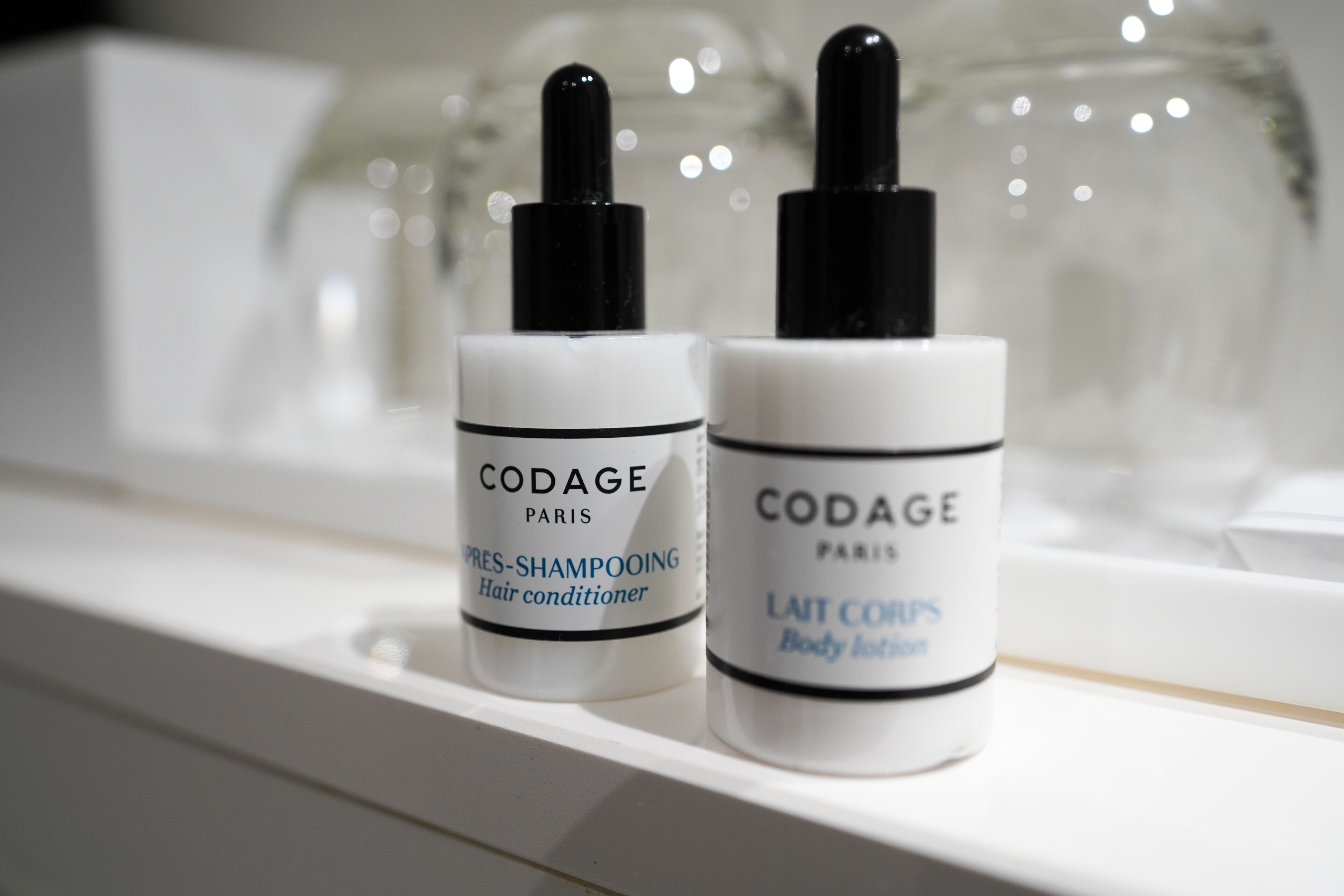 deluxe triple room | bathroom | free toiletries, hair dryer, slippers, towels