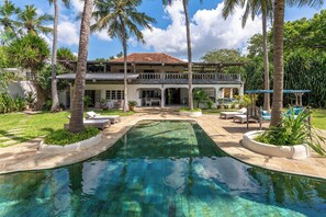 Room - Nomad Beach Resort (Diani Beach)