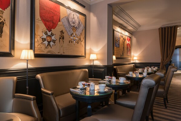 Frokostbuffé hver dag (EUR 16.00 per person)