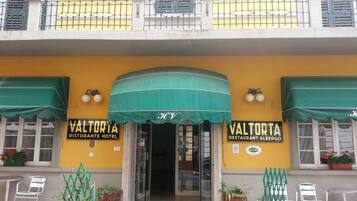 EntrĂ©e de lâhĂ©bergement