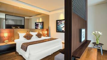 In-room safe, desk, laptop workspace, soundproofing