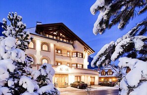 Front of property – evening/night