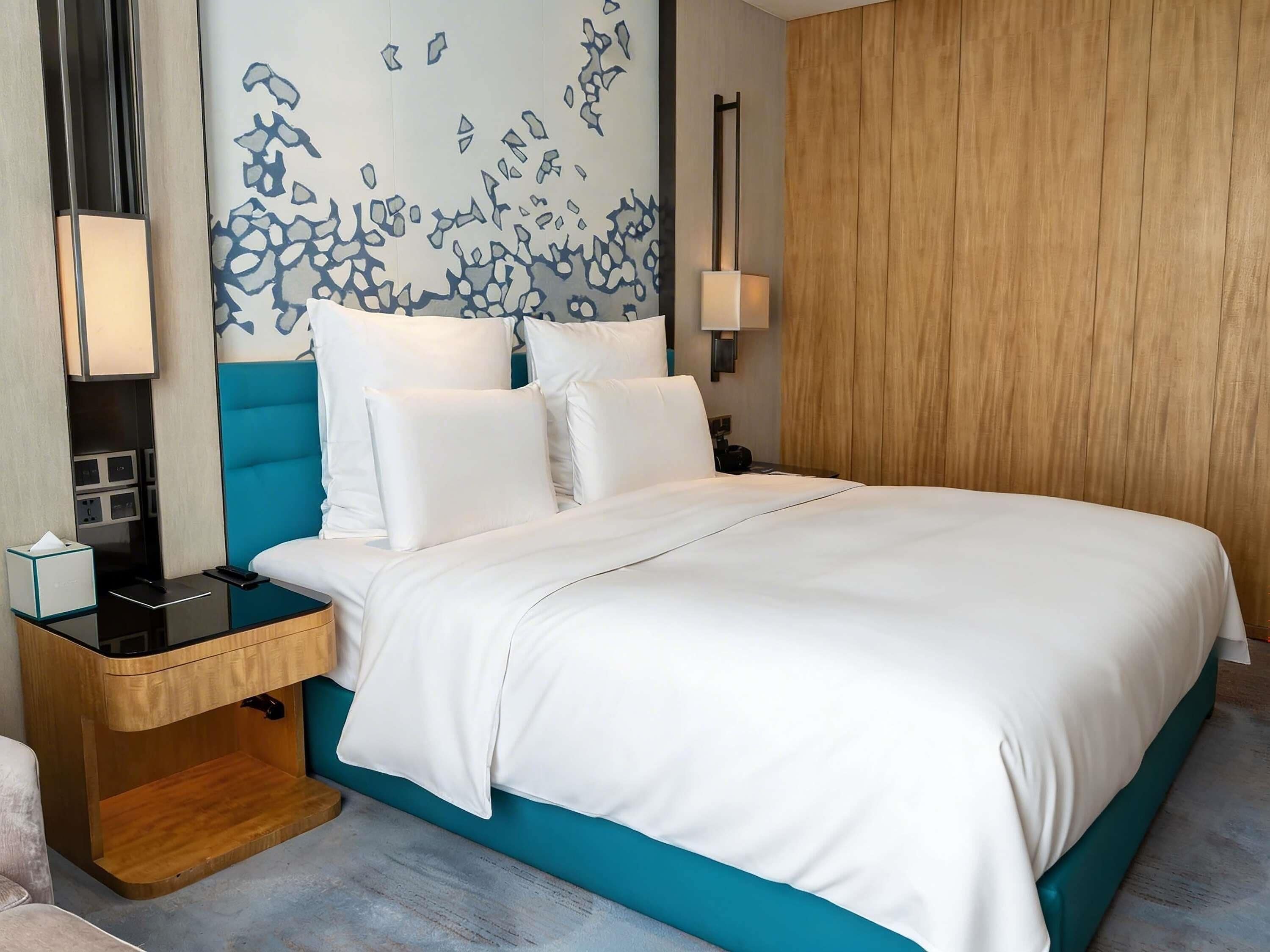 Premium bedding, down duvets, minibar, in-room safe