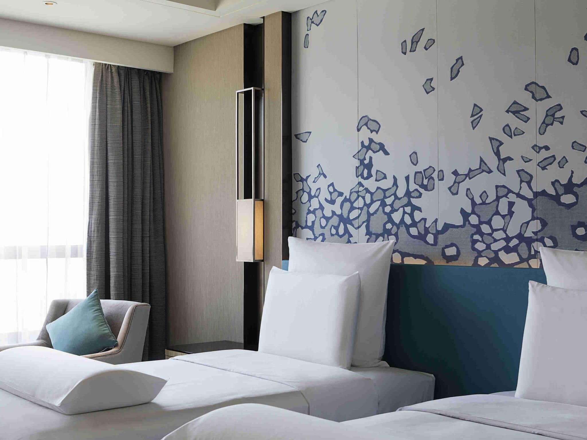 华丽客房, 2 张单人床, 可进入俱乐部酒廊 (Executive, High Floor) | 高档床上用品、羽绒被、迷你吧、客房内保险箱