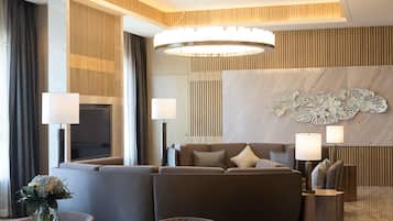 1 bedroom, premium bedding, down comforters, minibar