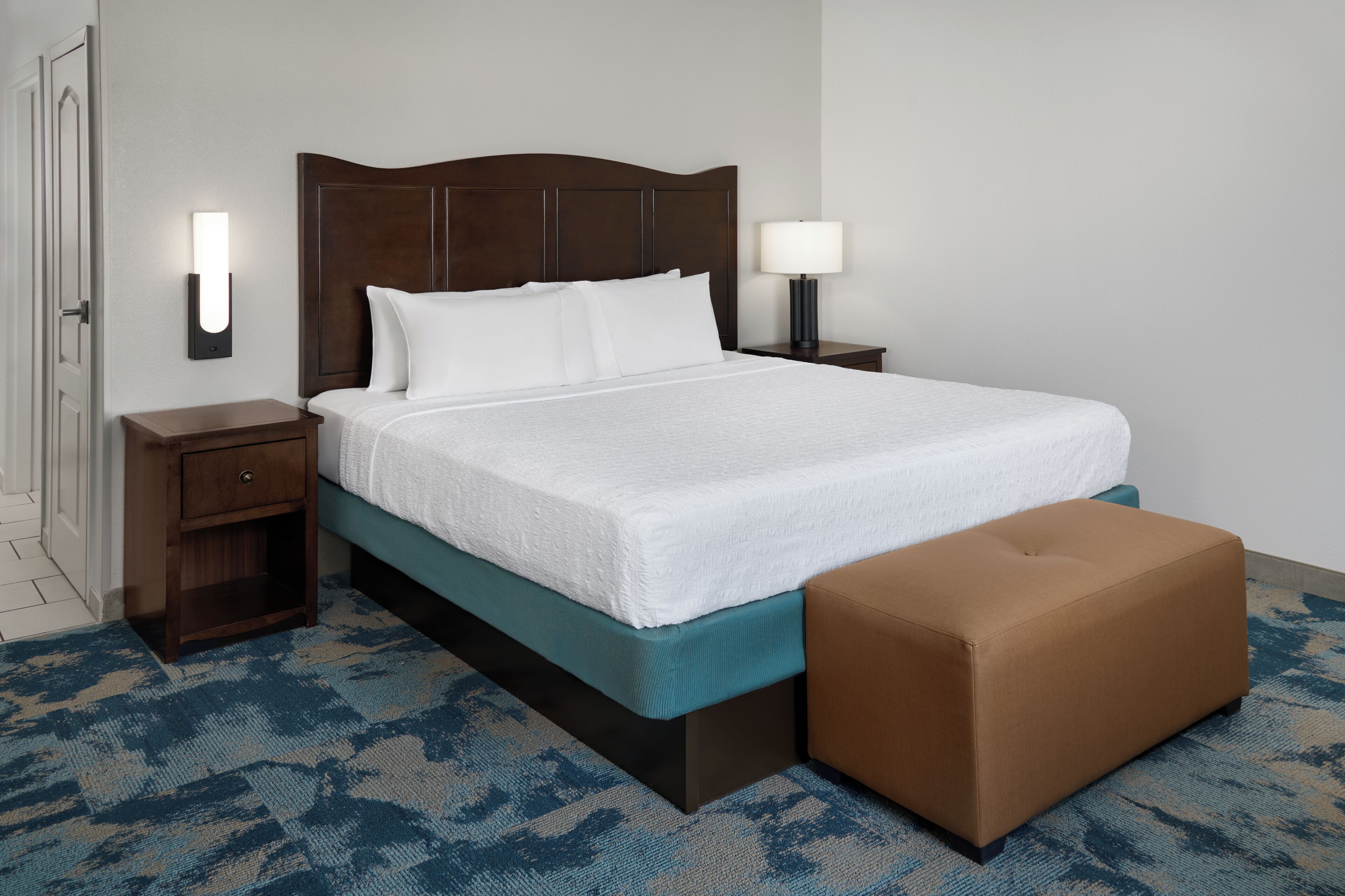 Room, 1 King Bed, Non Smoking, Refrigerator & Microwave | Hypo-allergenic bedding, pillowtop beds, in-room safe