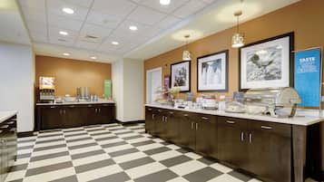 Petit déjeuner buffet compris tous les jours