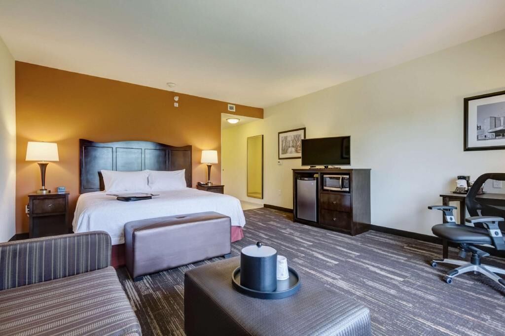 Hypo-allergenic bedding, pillowtop beds, in-room safe