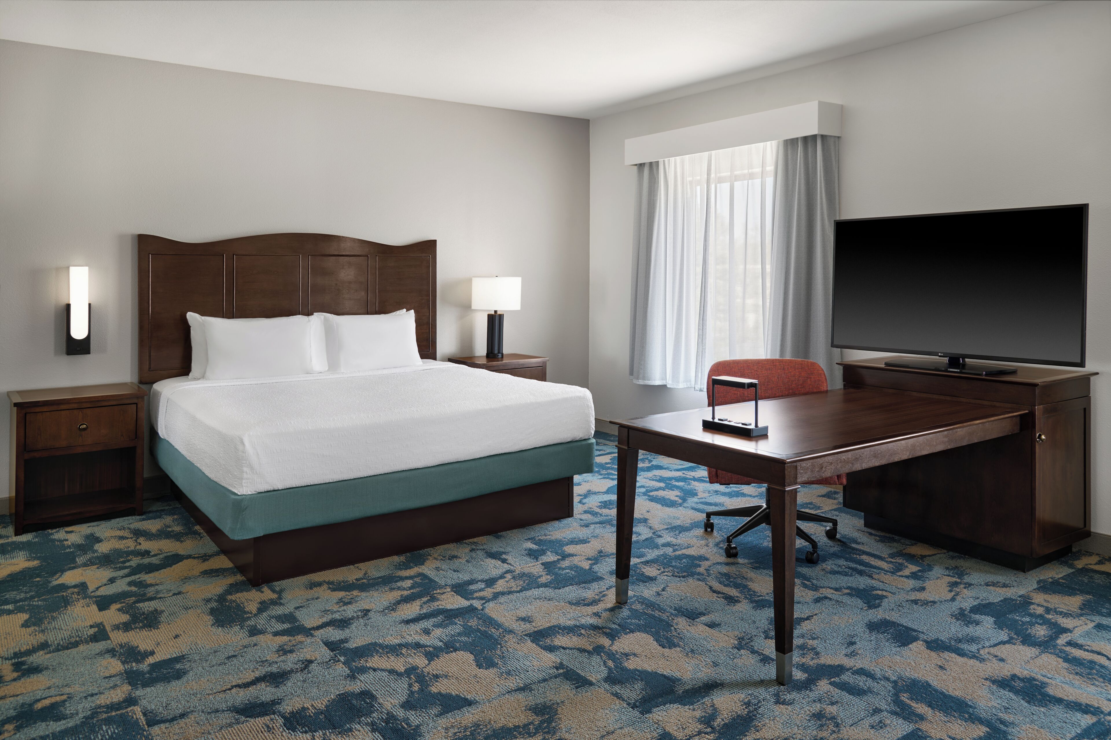 Hypo-allergenic bedding, pillowtop beds, in-room safe
