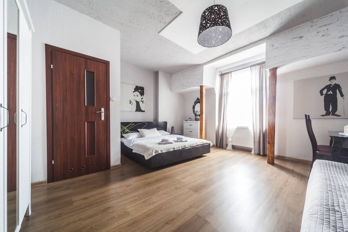 Penthouse (308 Street View, For 4 People) | Down comforters, iron/ironing board (on request), WiFi (free)