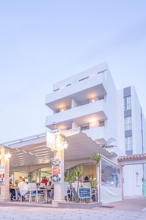 Front of property - Apartamentos Andreas (Ses Salines)