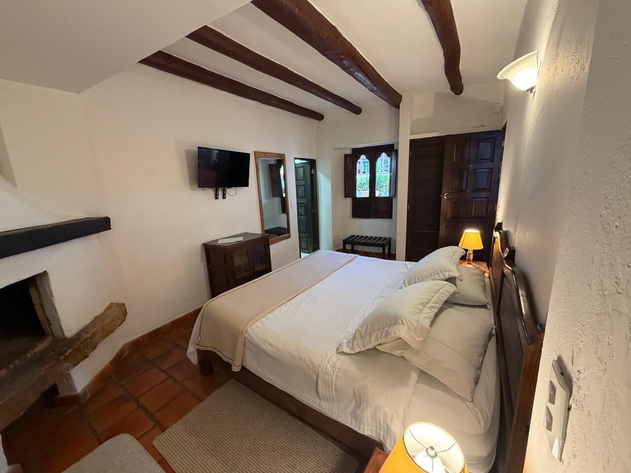 Egyptian cotton sheets, premium bedding, in-room safe, free WiFi