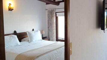 Standard Room, Terrace | In-room safe, free WiFi