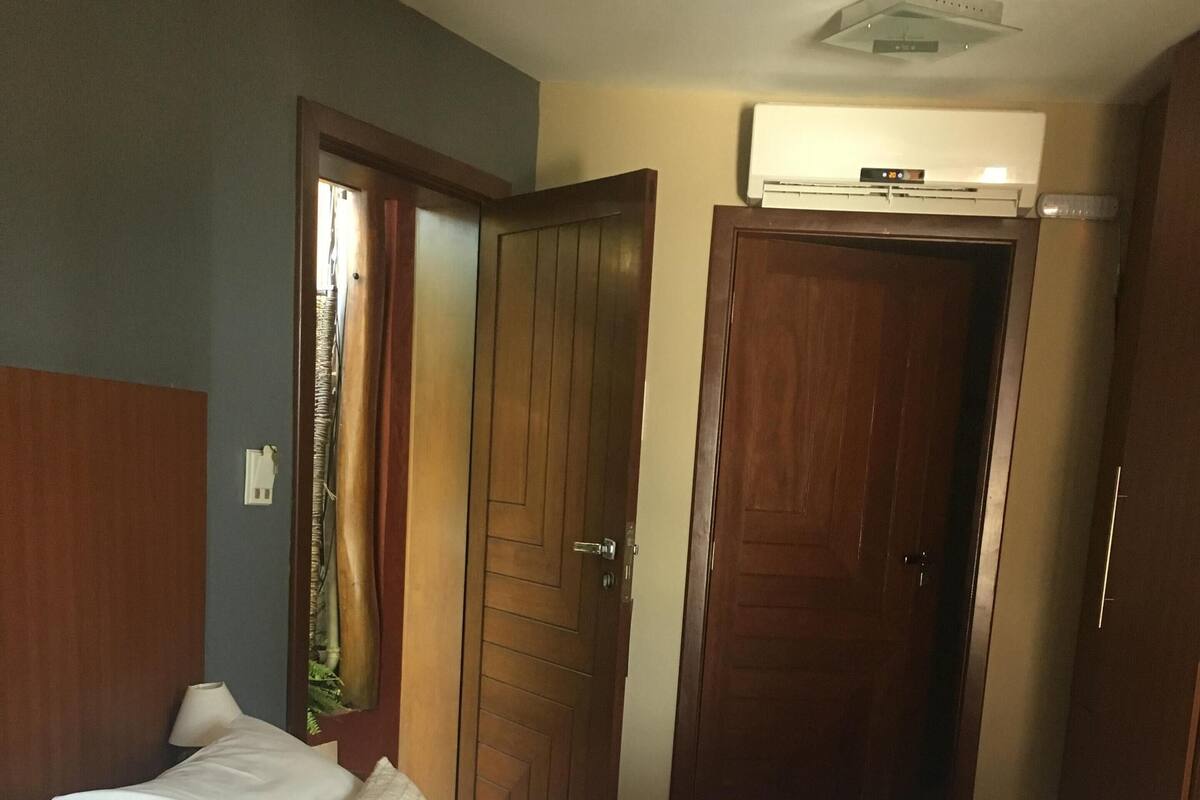 Minibar, rideaux occultants, Wi-Fi gratuit, draps fournis
