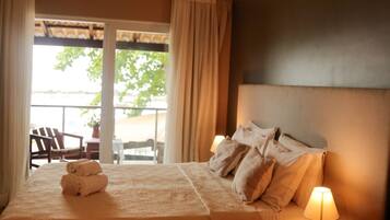 Minibar, blackout curtains, free WiFi, bed sheets