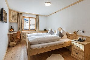 ベーシック ダブルルーム | WiFi (無料)、ベッドシーツ