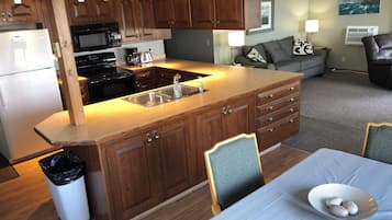 3 Bedroom Home | Private kitchen