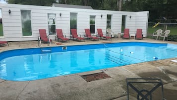 Outdoor pool, pool loungers