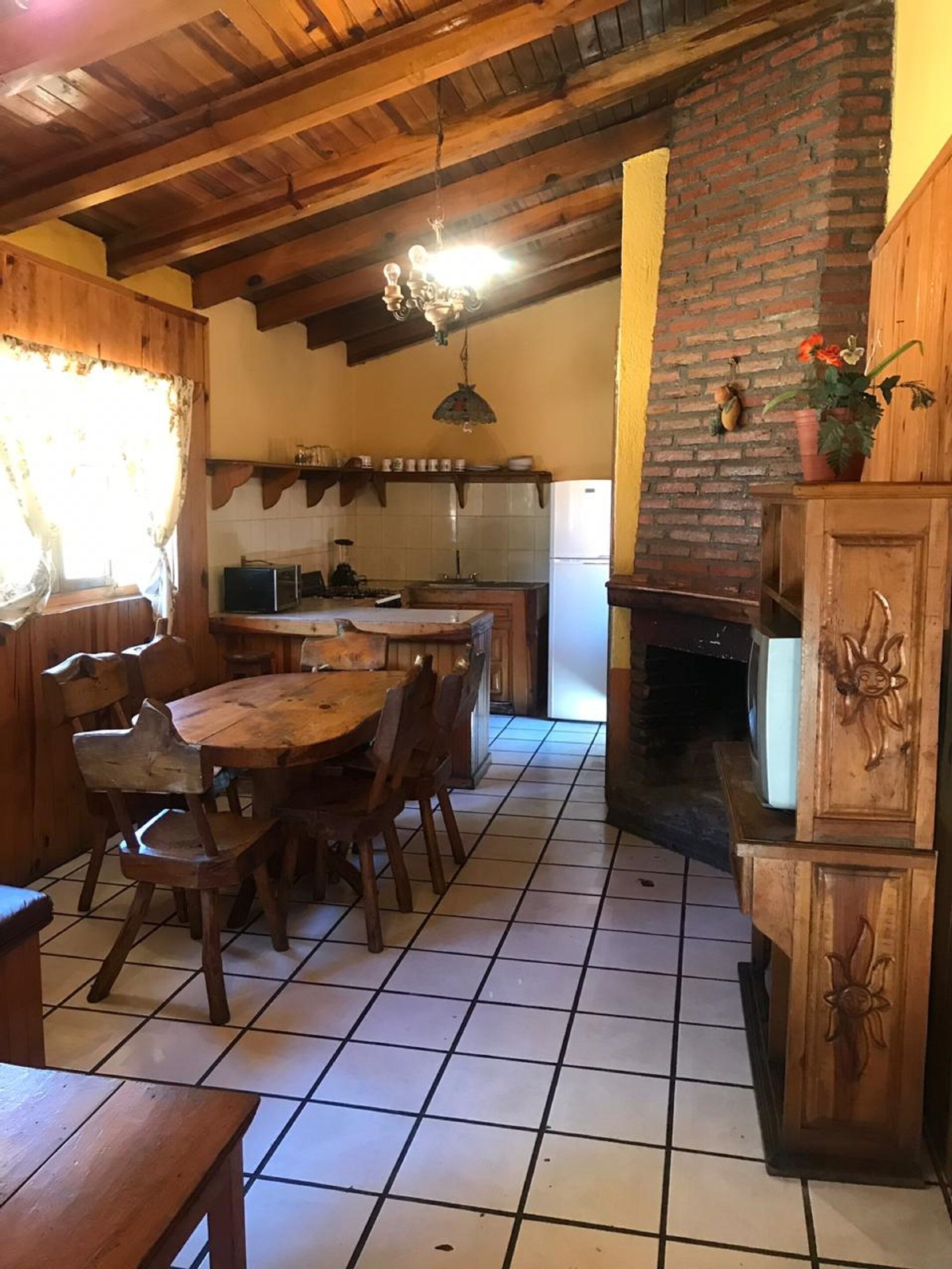 Cabaña, 2 habitaciones, chimenea | Comedor