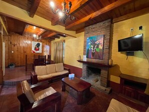 Cabin, 2 Bedrooms, Fireplace | Living area