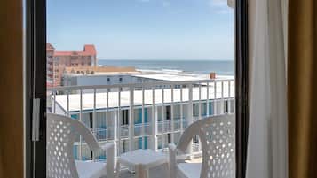 Superior Room, 2 Double Beds, Kitchen | Premium bedding, in-room safe, blackout drapes, iron/ironing board