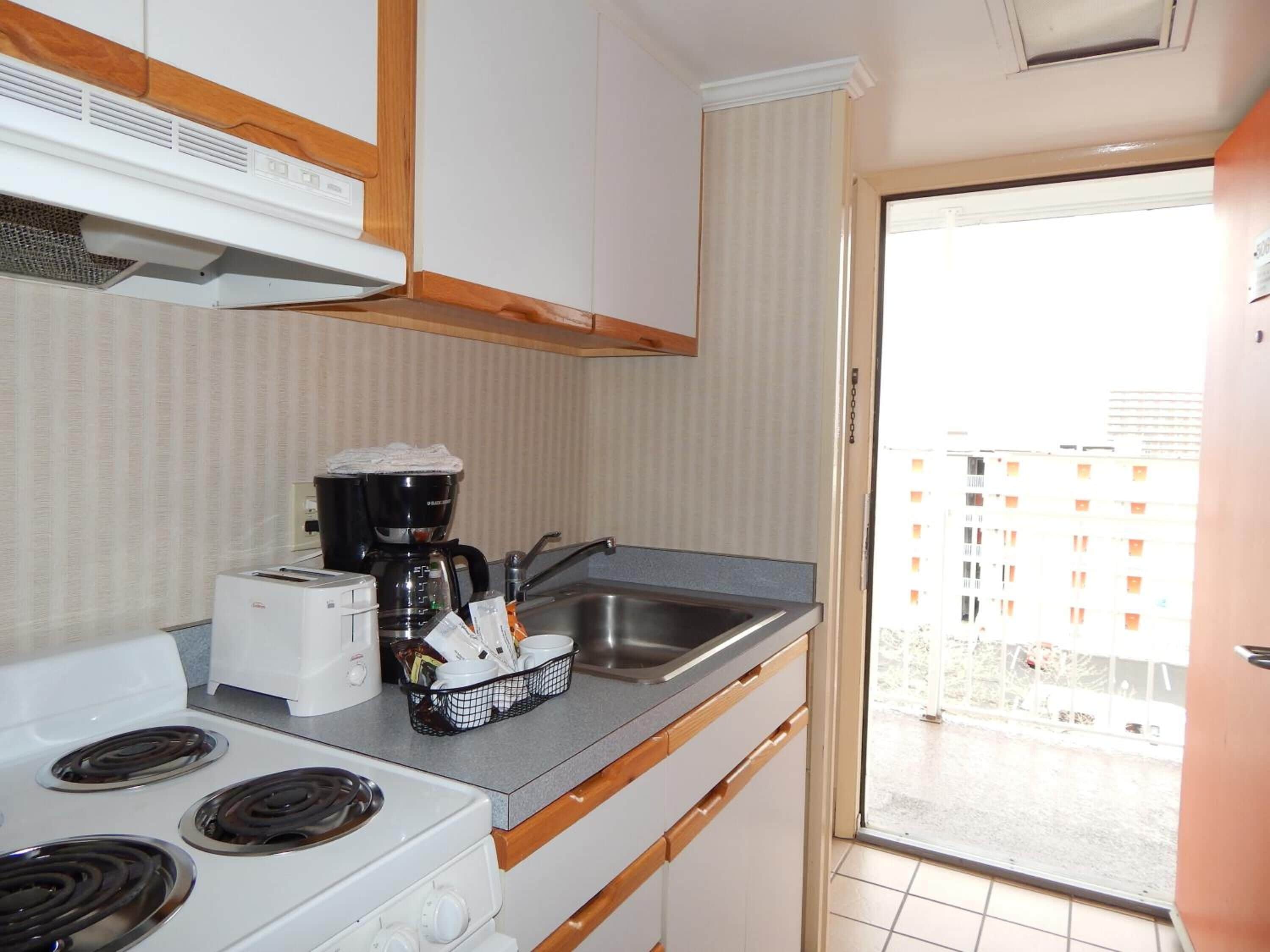 superior room, 2 double beds, kitchen | private kitchen | fridge, microwave, stovetop, coffee/tea maker