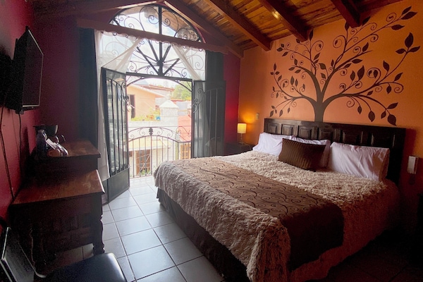 Double Room | Free WiFi, bed sheets