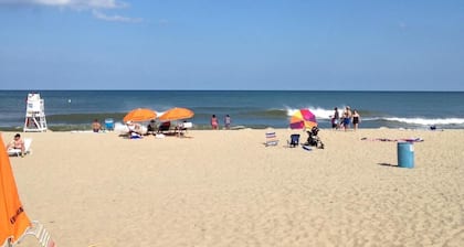 Thunderbird Beach Motel