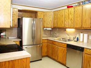 Upstairs 3 Bedroom Cottage | Private kitchen | Fridge, microwave, coffee/tea maker - My Carolina Beach House (Carolina Beach)