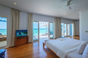 Premium bedding, down duvets, minibar, in-room safe - Amilla Maldives (Finolhas Island)