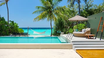 Four Bedroom Beach Residence | Vue de la chambre