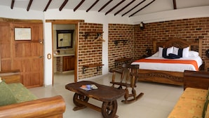 Superior Suite | Premium bedding, minibar, in-room safe, WiFi (free) - Hotel Boutique Villa Roma (Villa de Leyva)
