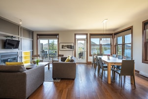 Apartment, 3 Bedrooms | Living area | 32-inch flat-screen TV with satellite channels, TV, fireplace